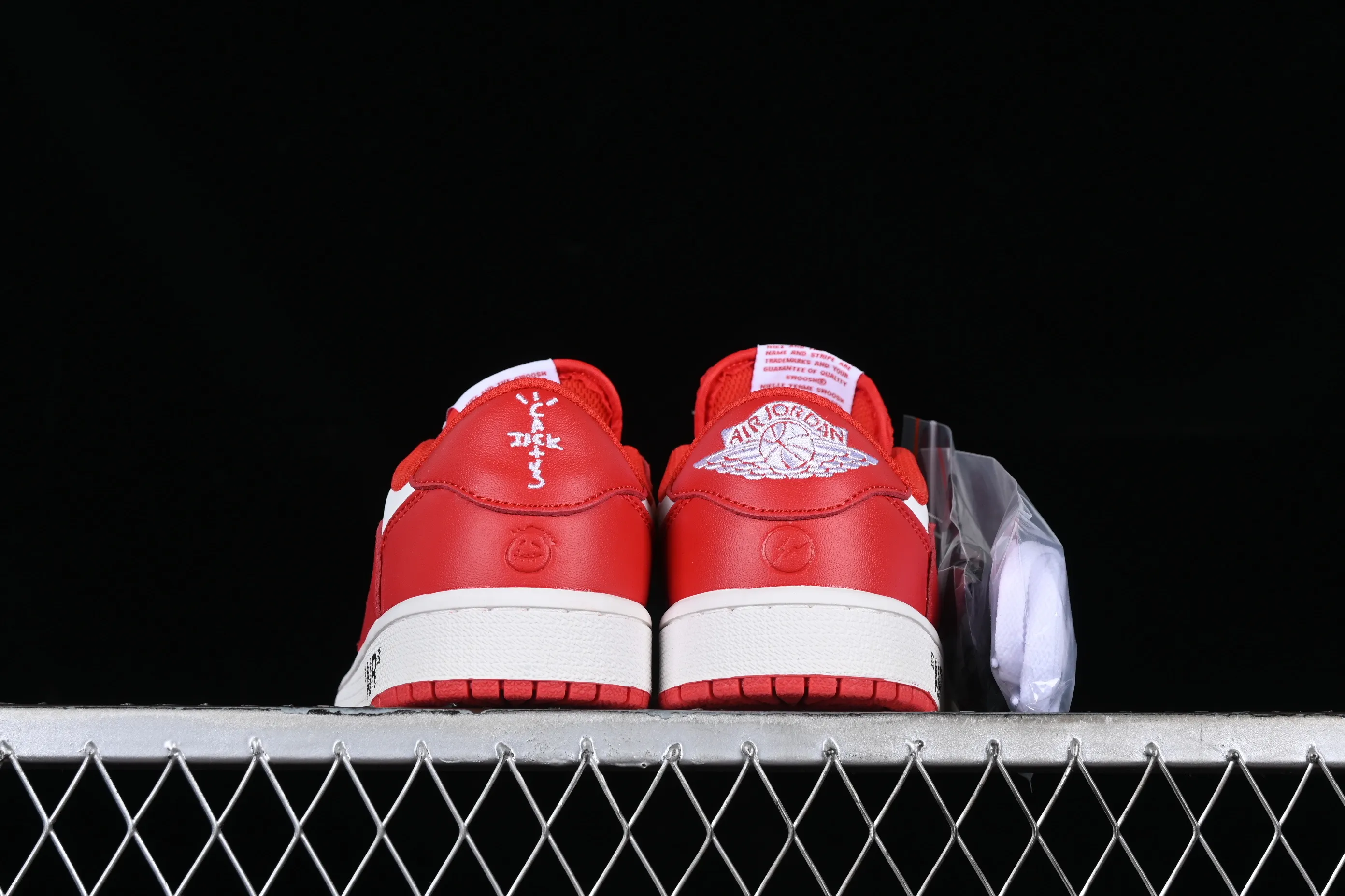 All categories Air Jordan Jordan series basketball shoes Air Jordan 1 Low Travis Scott x Air Jordan 1 Low OG AJ1 Joe 1 undercut low DM7890-103